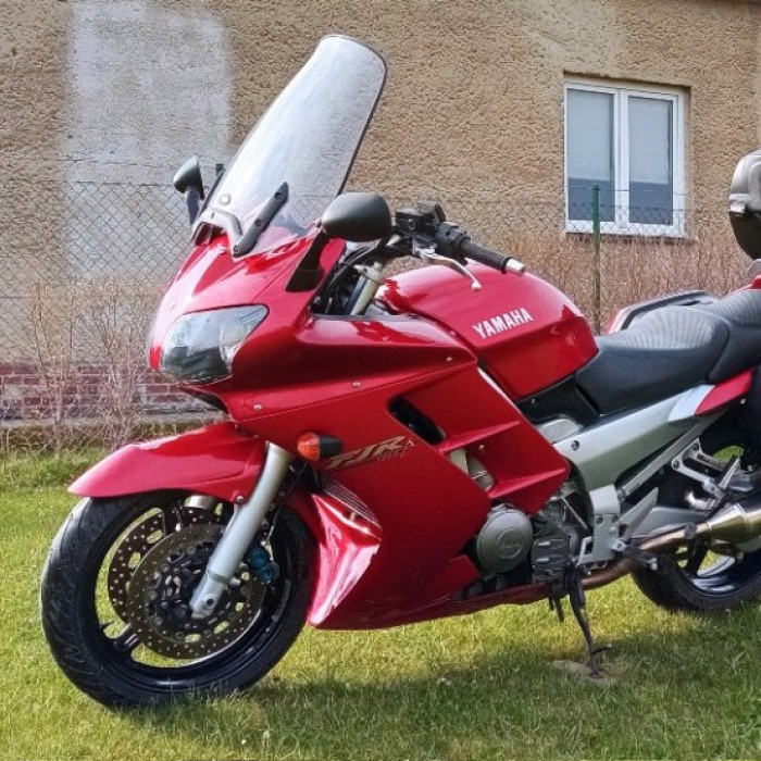Стекло ветровое GIVI D134ST Yamaha FJR 1300 (01-05)