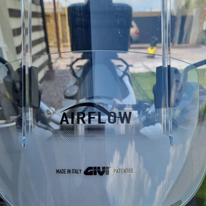 Стекло ветровое GIVI AF5107B BMW F700GS (13-17)