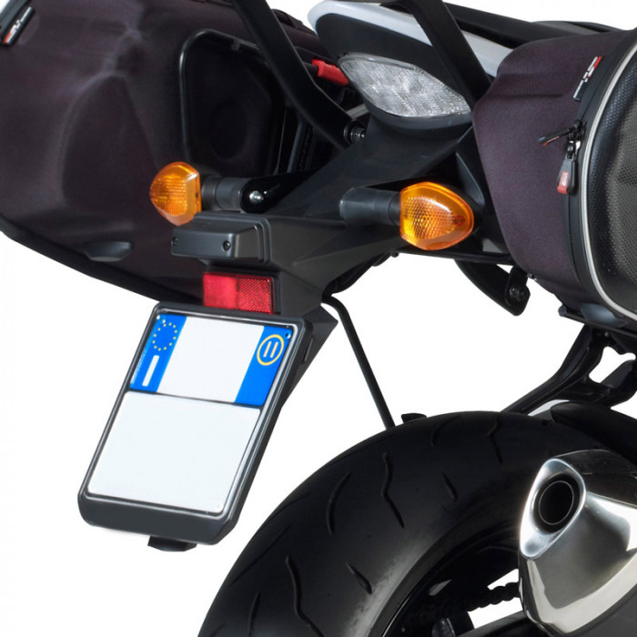 Крепеж боковых кофров GIVI TE3100 EASYLOCK Suzuki GSR 750 (11-16)