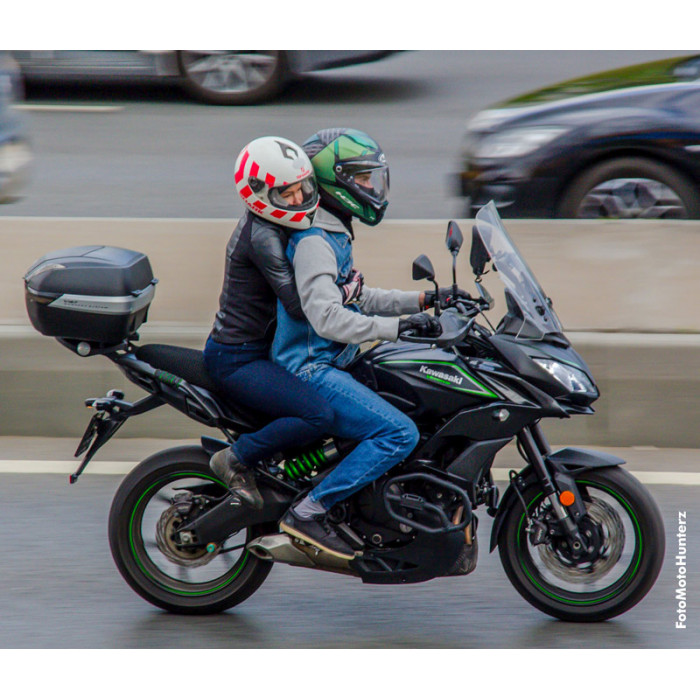Стекло ветровое GIVI D4122ST Kawasaki Versys 650 (2017 - )