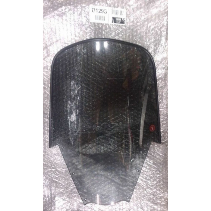 Стекло ветровое GIVI D129S Yamaha FZS1000 FAZER (01-05)