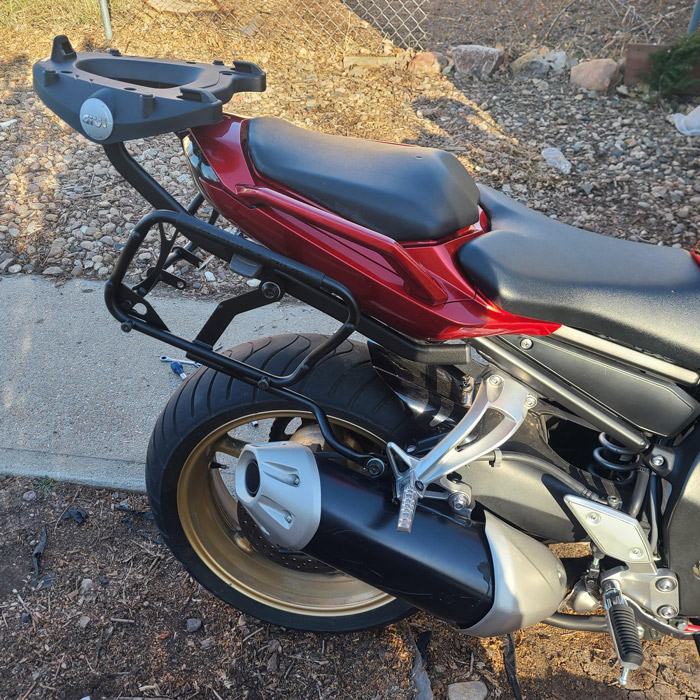 Крепеж центрального кофра GIVI 365FZ Yamaha FZ1 1000 (06-15)