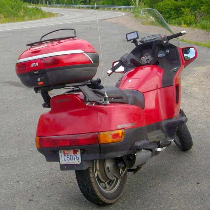 Крепеж центрального кофра GIVI SR10 Honda Pacific Coast 800