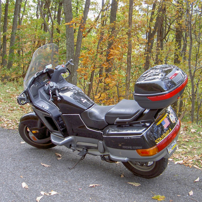 Крепеж центрального кофра GIVI SR10 Honda Pacific Coast 800