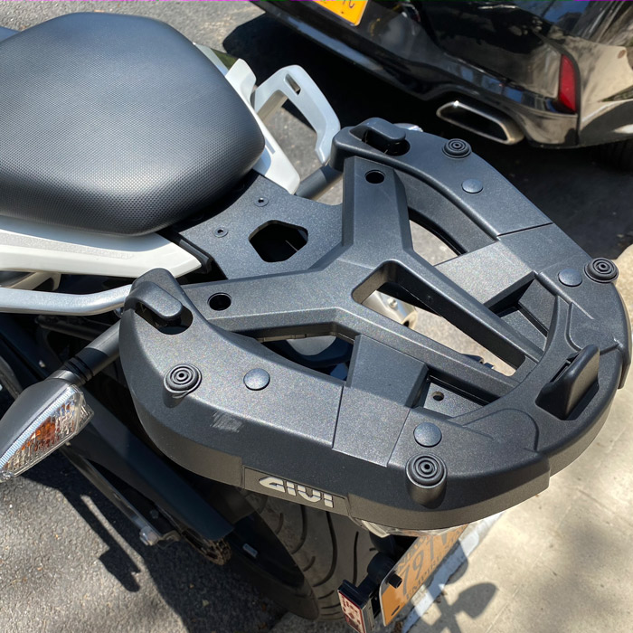 Крепеж центрального кофра GIVI SR5125 BMW G310R (17-18)