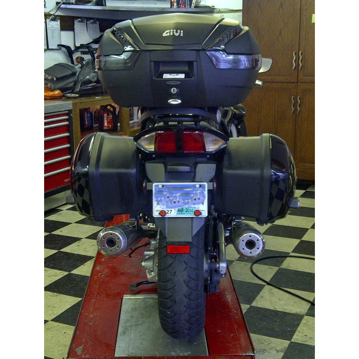 Крепеж центрального кофра GIVI E228 Yamaha FJR1300 (06-20)