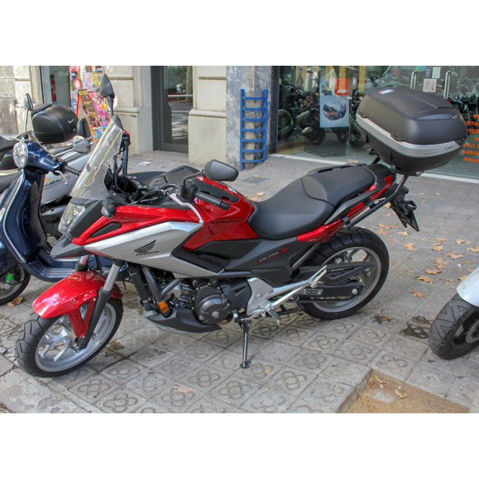 Стекло ветровое GIVI D1146ST Honda NC750X (16-18)