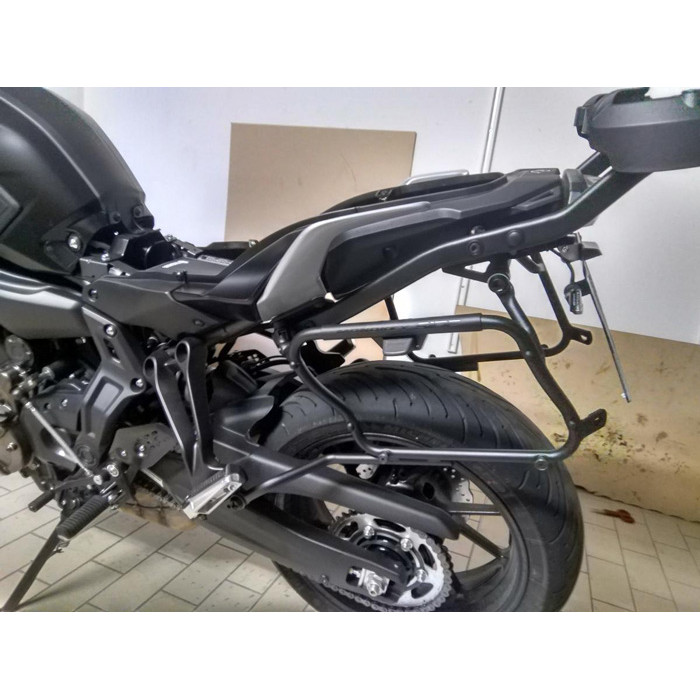 Крепеж боковых кофров GIVI PLXR2130 Yamaha MT-07 Tracer (16-18)