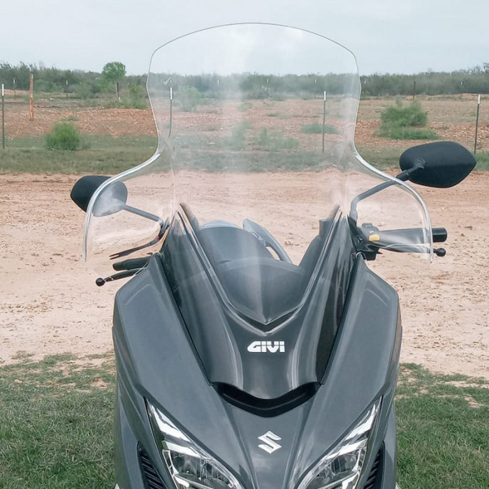 Стекло ветровое GIVI D3115ST Suzuki Burgman 400 (17-18)