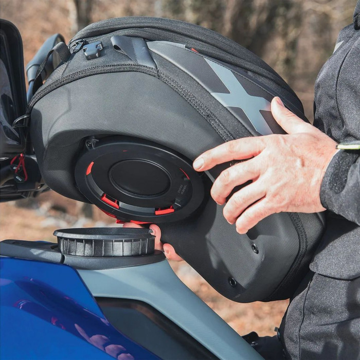 Крепеж GIVI BF84 TANKLOCK сумки на бак мотоцикла BMW R 1300 GS (24)