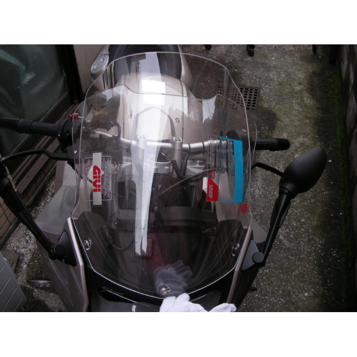 Стекло ветровое GIVI D332ST F800S/ST (06-16)