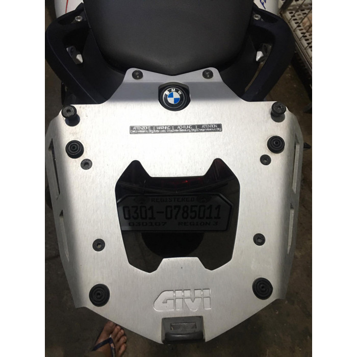 Крепеж центрального кофра GIVI SRA691 BMW F800R (09-18)