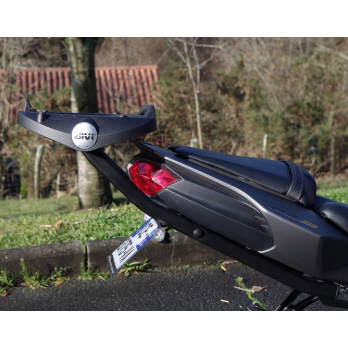 Крепеж центрального кофра GIVI 366FZ Yamaha FZ8/Fazer 8 800 (10-15)