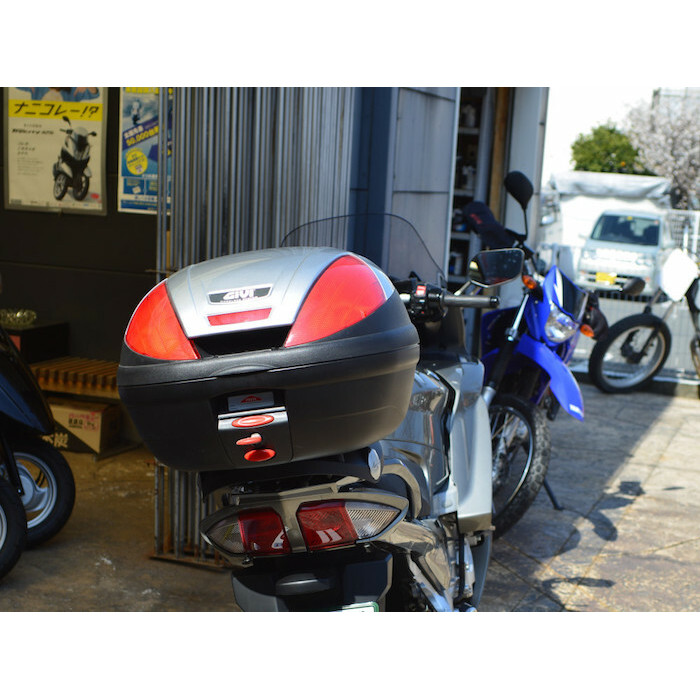 Крепеж центрального кофра GIVI E228M Yamaha FJR1300 (06-20)
