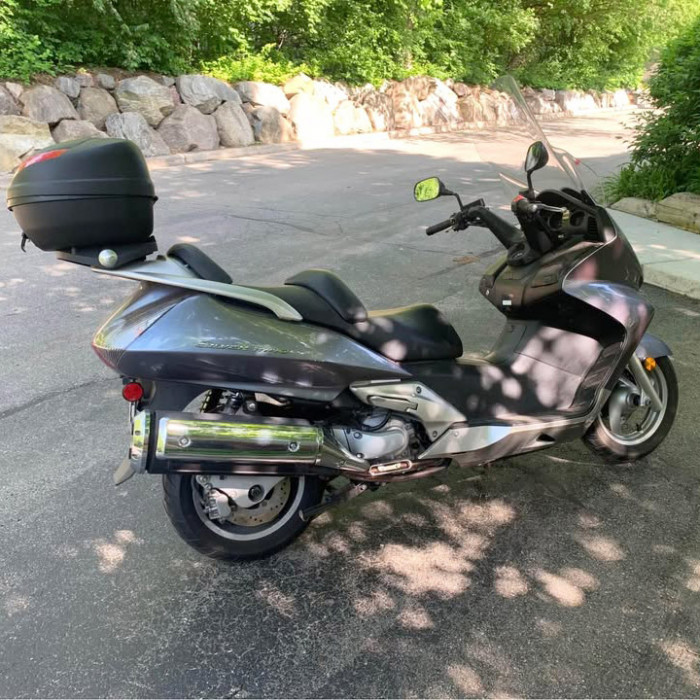 Стекло ветровое GIVI 214DT Honda Silver Wing 400/600 (01-09)