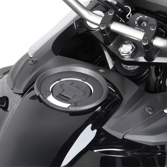 Крепеж GIVI BF01 TANKLOCK сумки на бак мотоцикла Suzuki