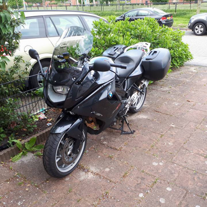 Стекло ветровое GIVI D5109S BMW F800GT (13-18)