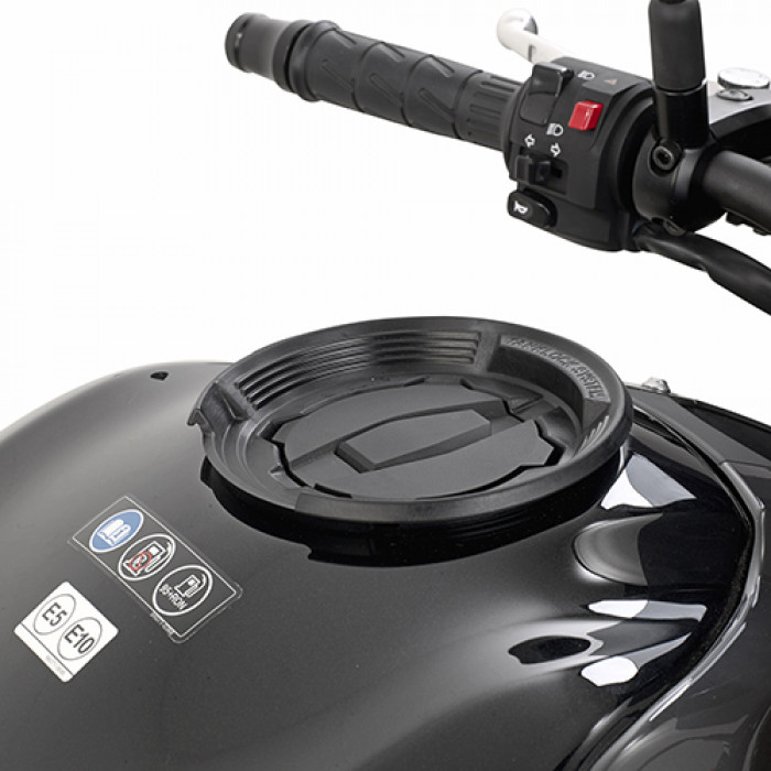 Крепеж GIVI BF28 TANKLOCK сумки на бак мотоцикла Kawasaki Z650 (17-18)